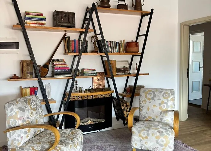 Itan Cozy Modern Apartment Tirana