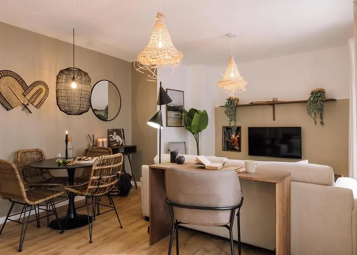 Medan - 1 Bedroom And Parking In Santo Antonio Lissabon