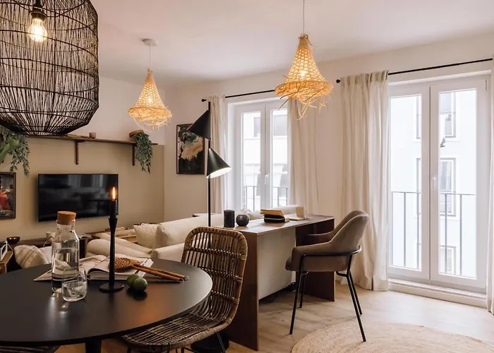 Medan - 1 Bedroom And Parking In Santo Antonio Lissabon