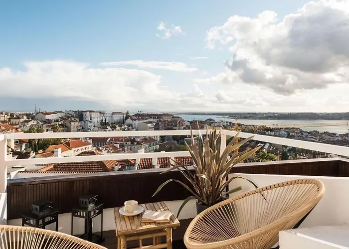 Molako - 1 Bedroom Penthouse In Principe Real Lissabon