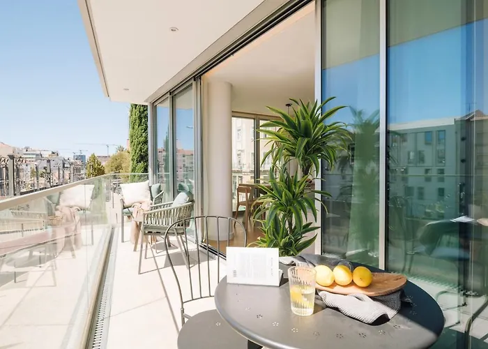 Talamone - 2 Bedrooms And Balcony In Alvalade Lissabon