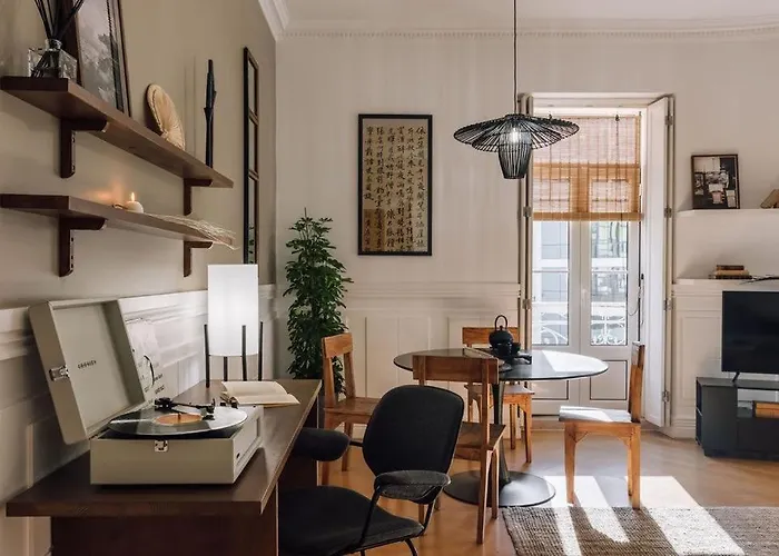Tanigawa - 2 Bedrooms In Santo Antonio Lissabon