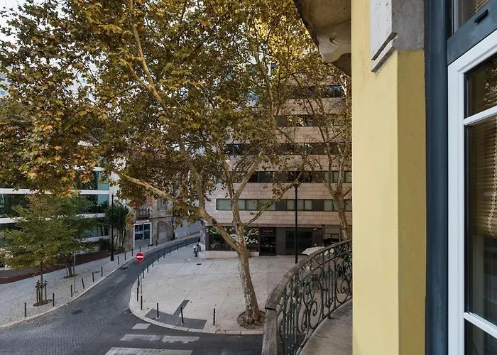 Tanigawa - 2 Bedrooms In Santo Antonio Lissabon