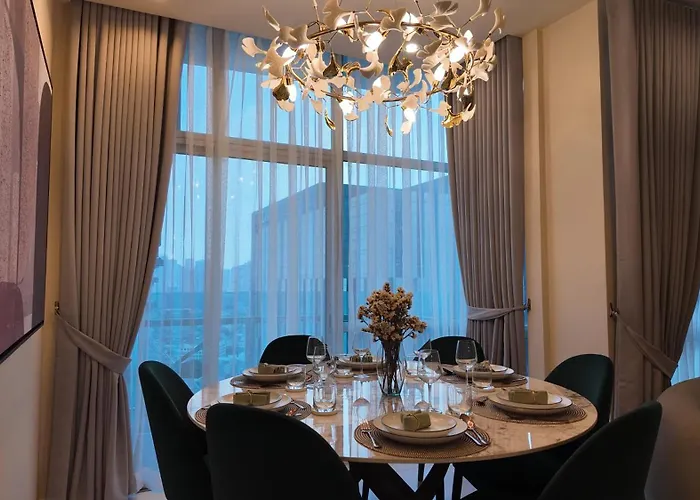 Ferienwohnung Quite Euro Luxe 3Br 7 Mins Walk To High Street Manila