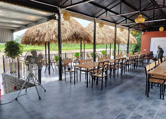 VI Homestay Lake View Xuan Son