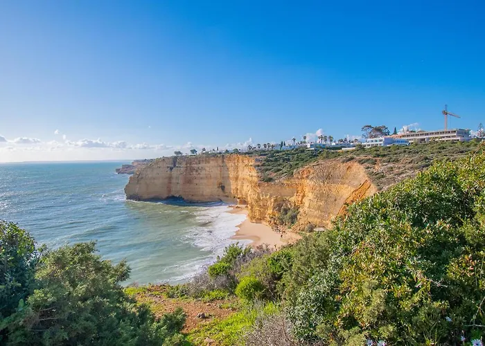 6 Centeanes - Clifftop Apartment, Sea Views And St Carvoeiro 