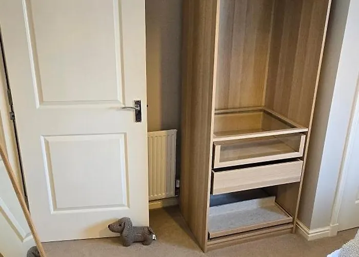 Modern Room In A Shared Flat Near Haymarket Edinburgh