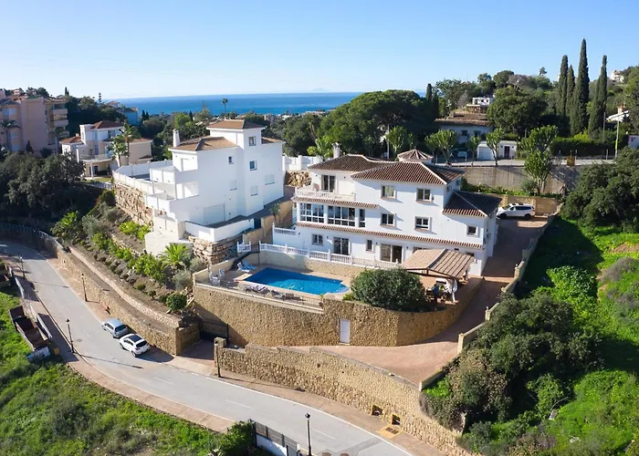 3077 Luxury Villa With Pool And Views In Elviria, Marbella