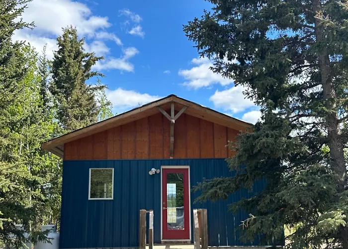 Cabin With Fields Of Dreams Whitehorse