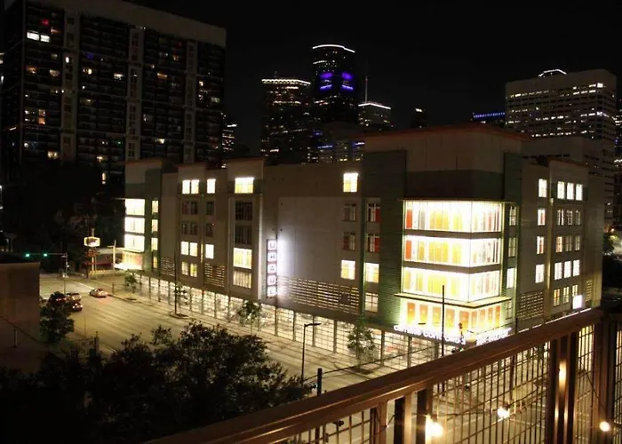 Relax & Enjoy In The City Houston