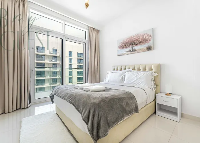 Peerless 3Br Beachfront Living In Sunrise Bay Dubai