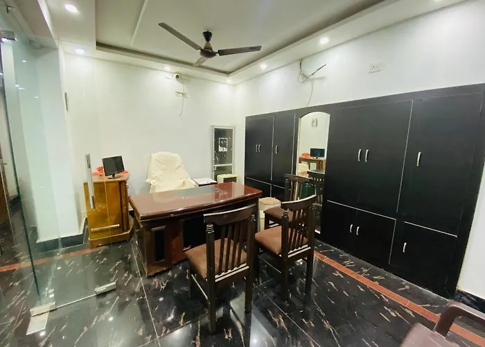 Hotel Kh Residency Near Kashi Vishwanth Temple Varanasi