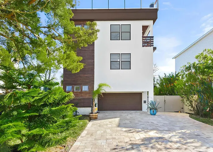 Anastasia Island Villa Upper Level Plus Rooftop St. Augustine