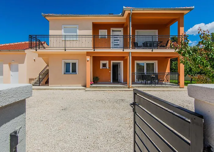 Holiday House Calma Petrčane