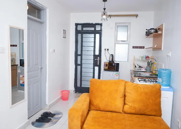 Bed and Breakfast Luxury Den Along Ngong Road, Nairobi-Kenya
