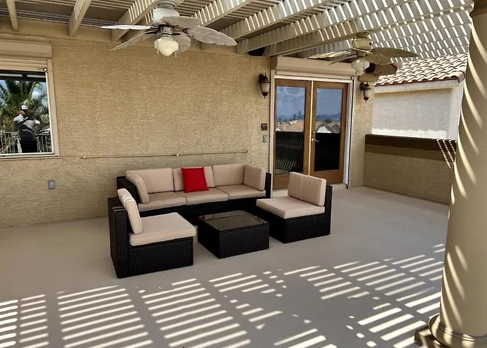 Big 4 Bedroom Property With A Pool Las Vegas
