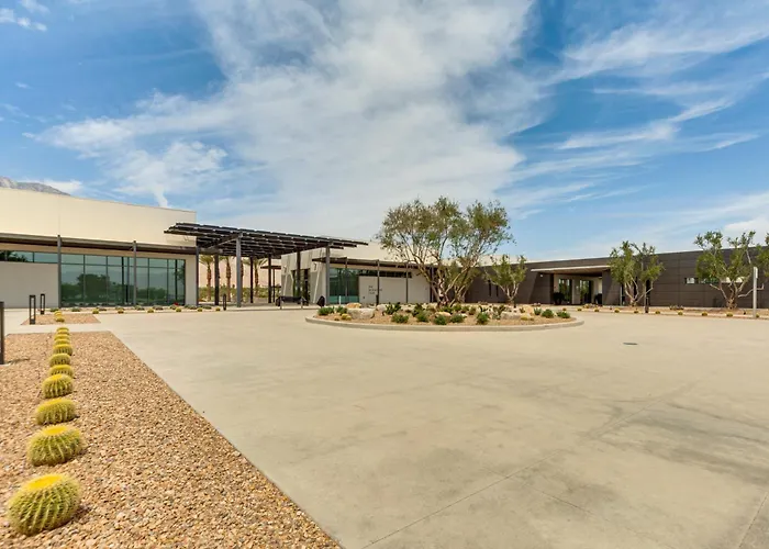 Miralon: Private Luxury Living W/ Resort Amenities Palm Springs