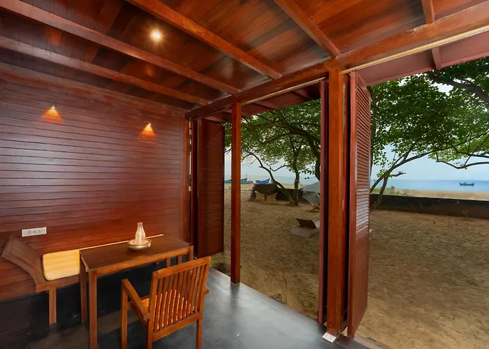 Ananda Marari Beach Villa Alappuzha
