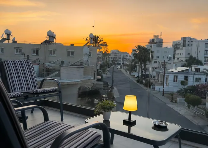 Sunset Balcony And Espresso Station Apartment Larnaka