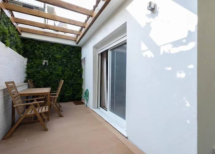 The Secret Garden Stay Athen