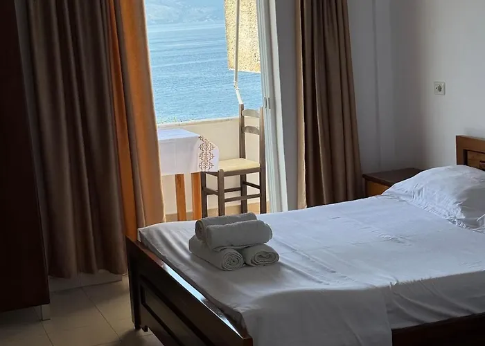Beachside Golden Stay Sarandë