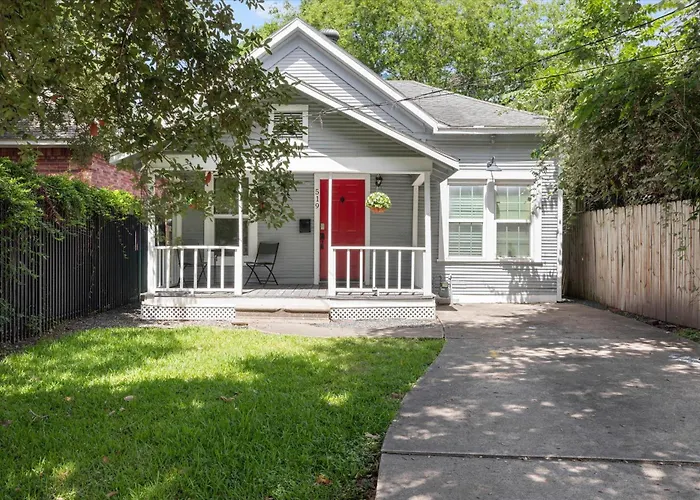 Heights Home Nr Dt Washington Desk Yard Bbq Houston
