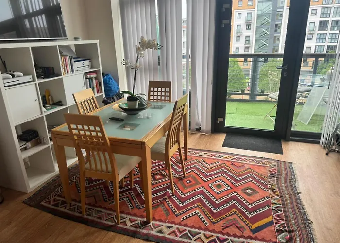 Fantastic West London Loft Apartment