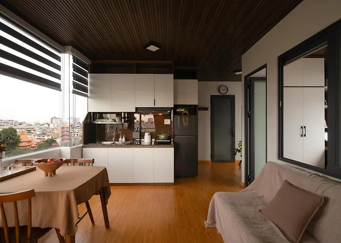 Majestic 2Br Apt Penthouse Skyline & River Views Ho-Chi-Minh-Stadt