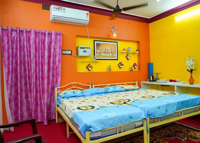 Shriram Guest House Jāmb