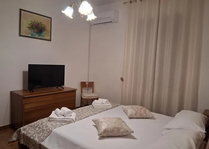 Lemon Garden Home Rom