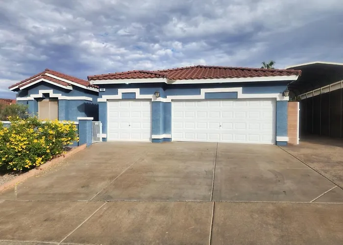 Villa Bold Blue Retreat in Henderson Las Vegas