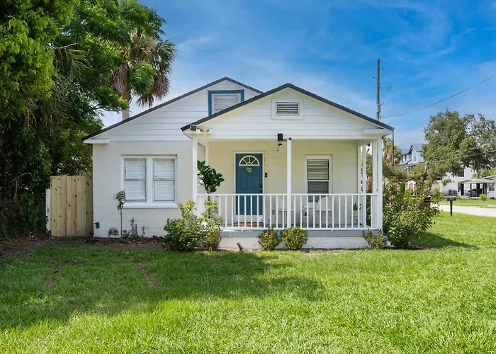 Cozy Home W Kitchen & Workspace Orlando