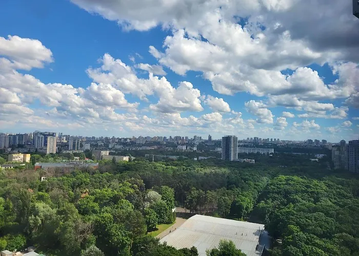 Ддд! 21-121 Poetika, Degtyarivska 25E, Kyiv, Shuliavska Metro Nearby, Fantastic City View, Petrovdom Apartment