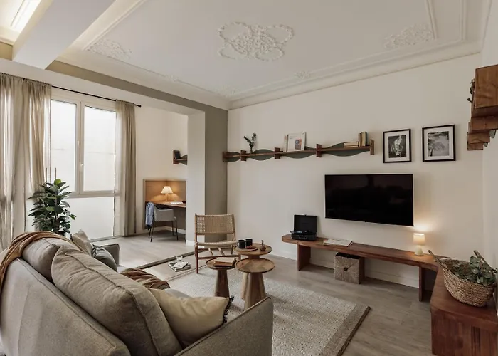 Levia - 3 Bedrooms And Balcony In Eixample Esquerra Barcelona