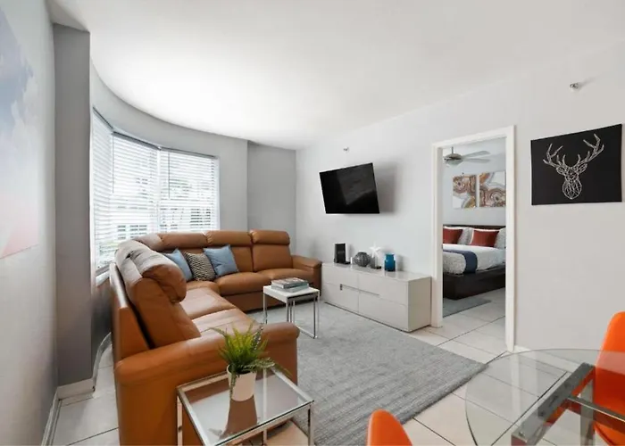 South Beach Luxury, 2 Bedroom, Across From Beach Miami Beach
