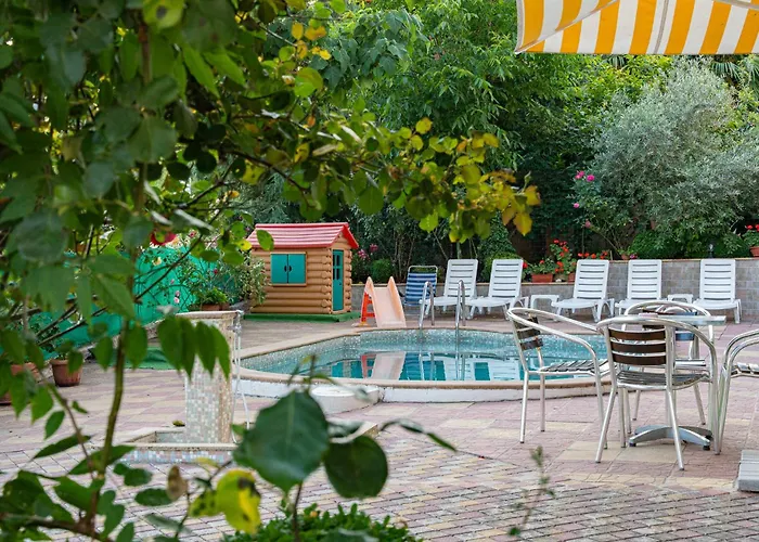 Family Hotel Mimosa Zarewo