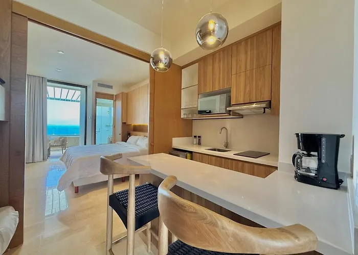 Zantamar Penthouse 603B, Right On The Beach La Cruz de Huanacaxtle