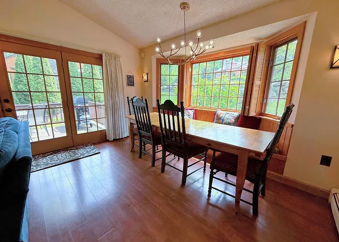 Cozy Forest Cottage Home With Convenient Ski Access - Dog Friendly! Bretton Woods