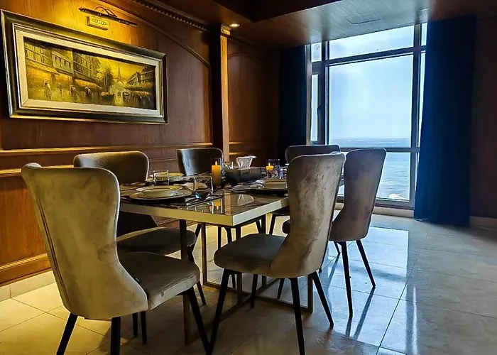 Luxury 2Br Apartment, Sea View Karatschi