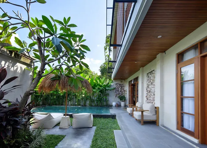 Villa Reviva - 3Br Seminyak