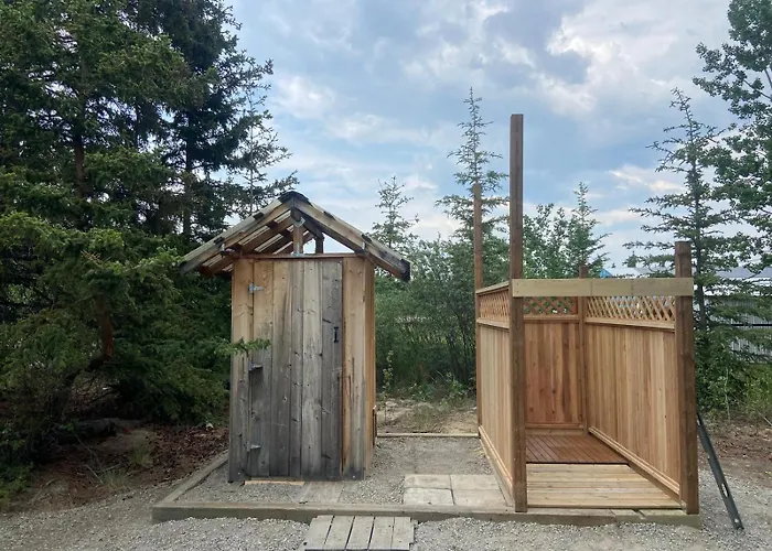 Cabin With Fields Of Dreams Whitehorse
