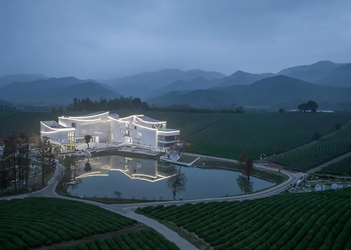 Xinchi Sakura Valley Resort Shanghai