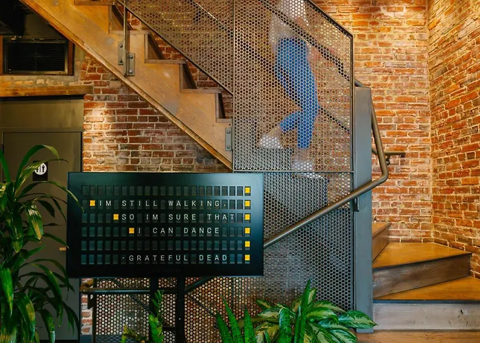 Hotel Hive Washington