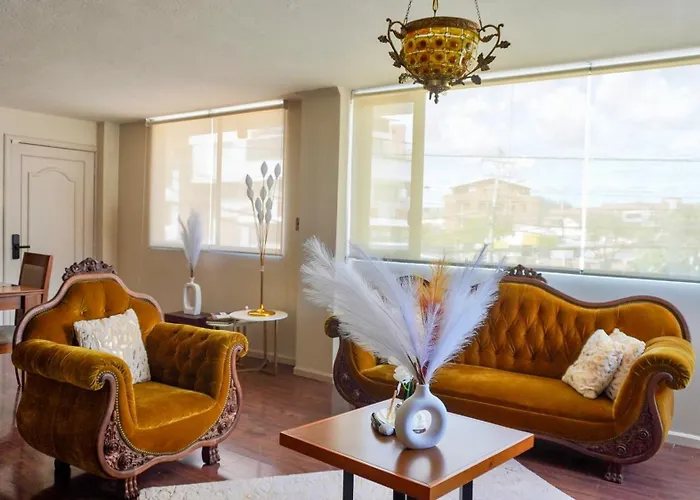 Ferienwohnung Departamento Centrico En Cuenca Con Terraza Y Parqueo Privado