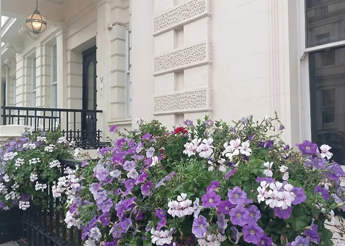 Gorgeous Sunny Chelsea Apartment London