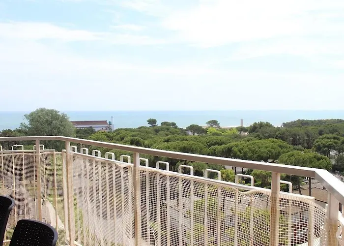 Due Torri Appartamento Al 9 Piano Con Splendida Vista Mare Lignano Sabbiadoro