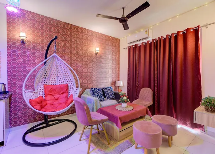 Whispering Willows By Royal Rooms Noida