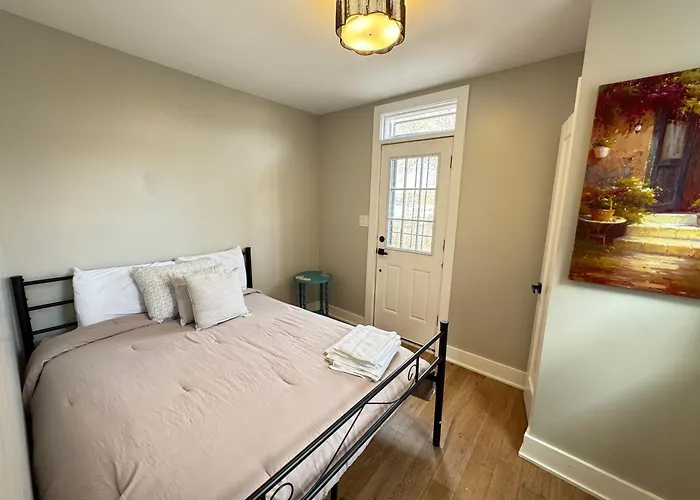 Updated Central 2Br Apt Near Downtown Washington