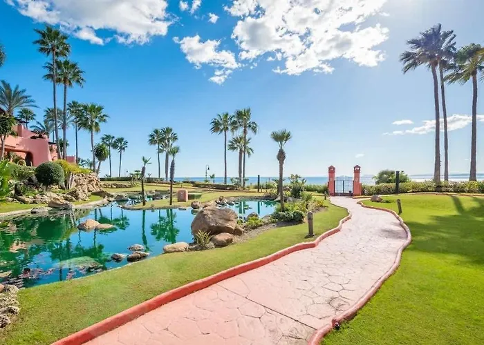 Fantastic Accommodation With Ocean Views Estepona