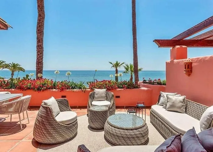 Fantastic Accommodation With Ocean Views Estepona
